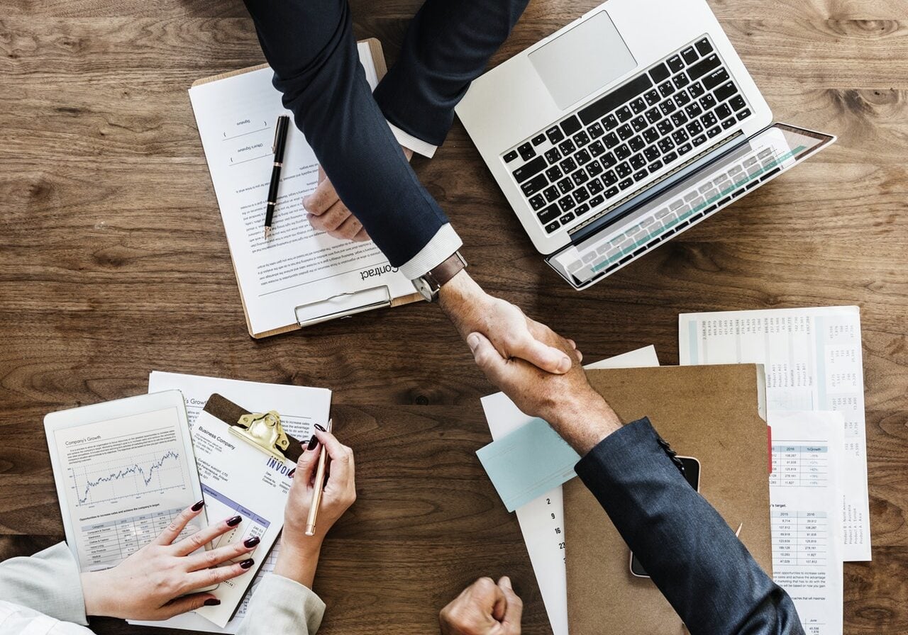 Hopkins Coetzee | Your HR Business Partner | shaking hands